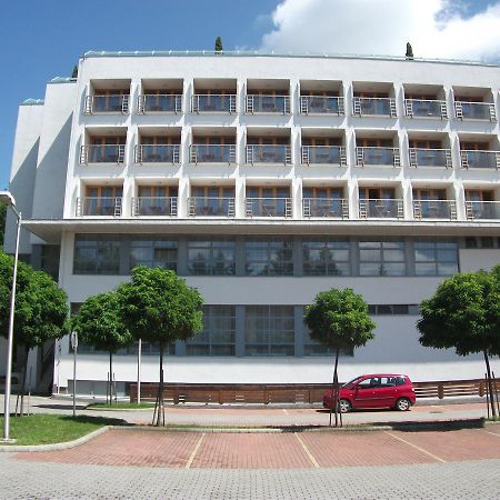 Debreceni Postas Udulo Ξενοδοχείο Εξωτερικό φωτογραφία
